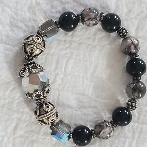 Gothic Filigree Silver-toned and Black Beaded Stretch Bracelet